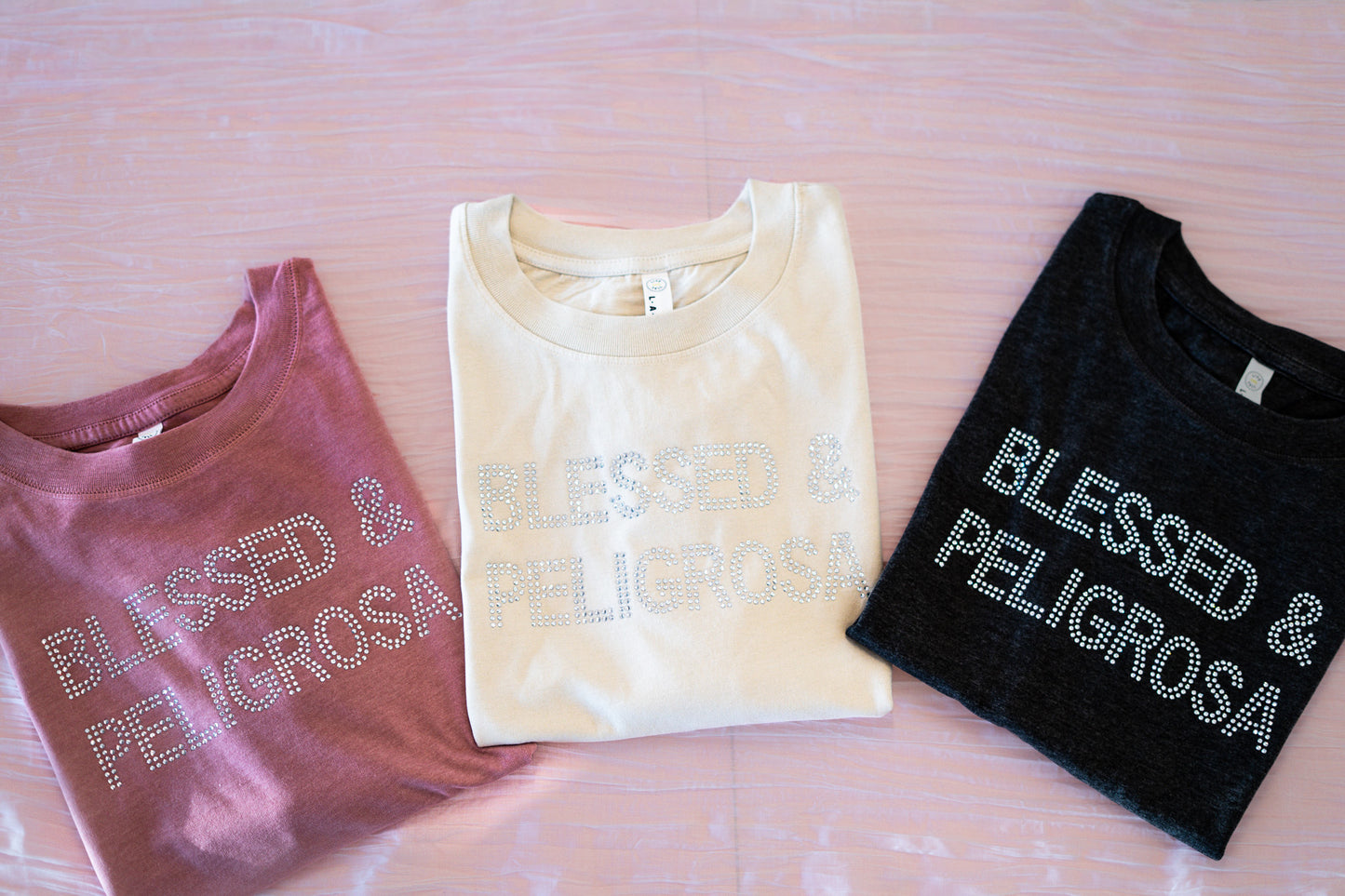 Camiseta Velvet Karma – Bendecida y Peligrosa
